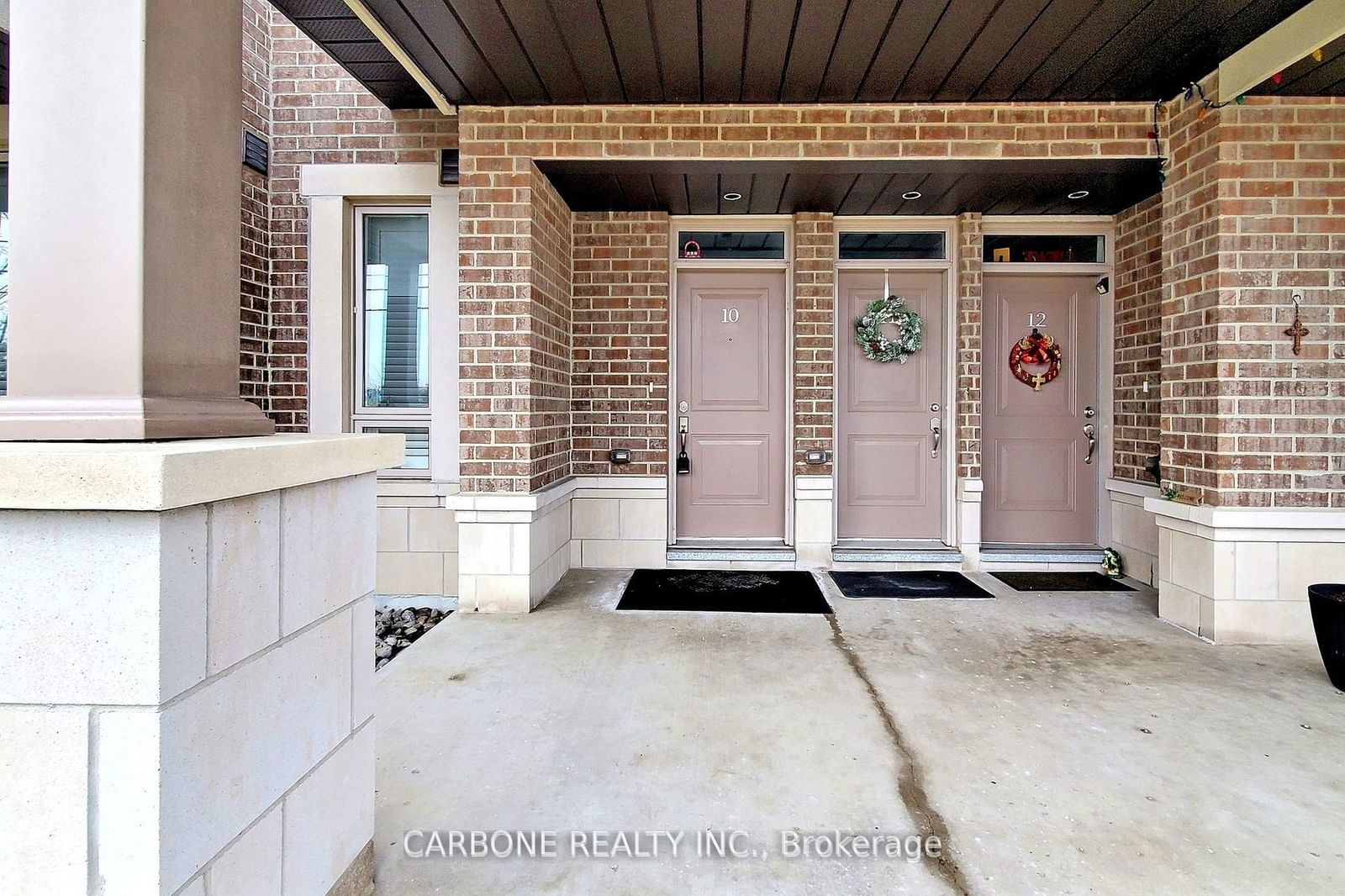 9621 Jane St, unit 10 for sale - image #2