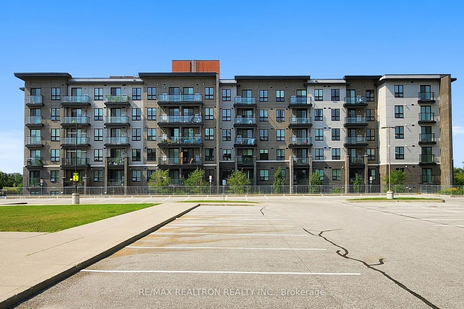 9700 Ninth Line, unit 610 for sale - image #1