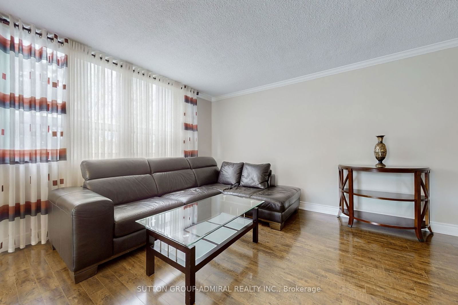 7451 Yonge St, unit 401 for sale - image #5