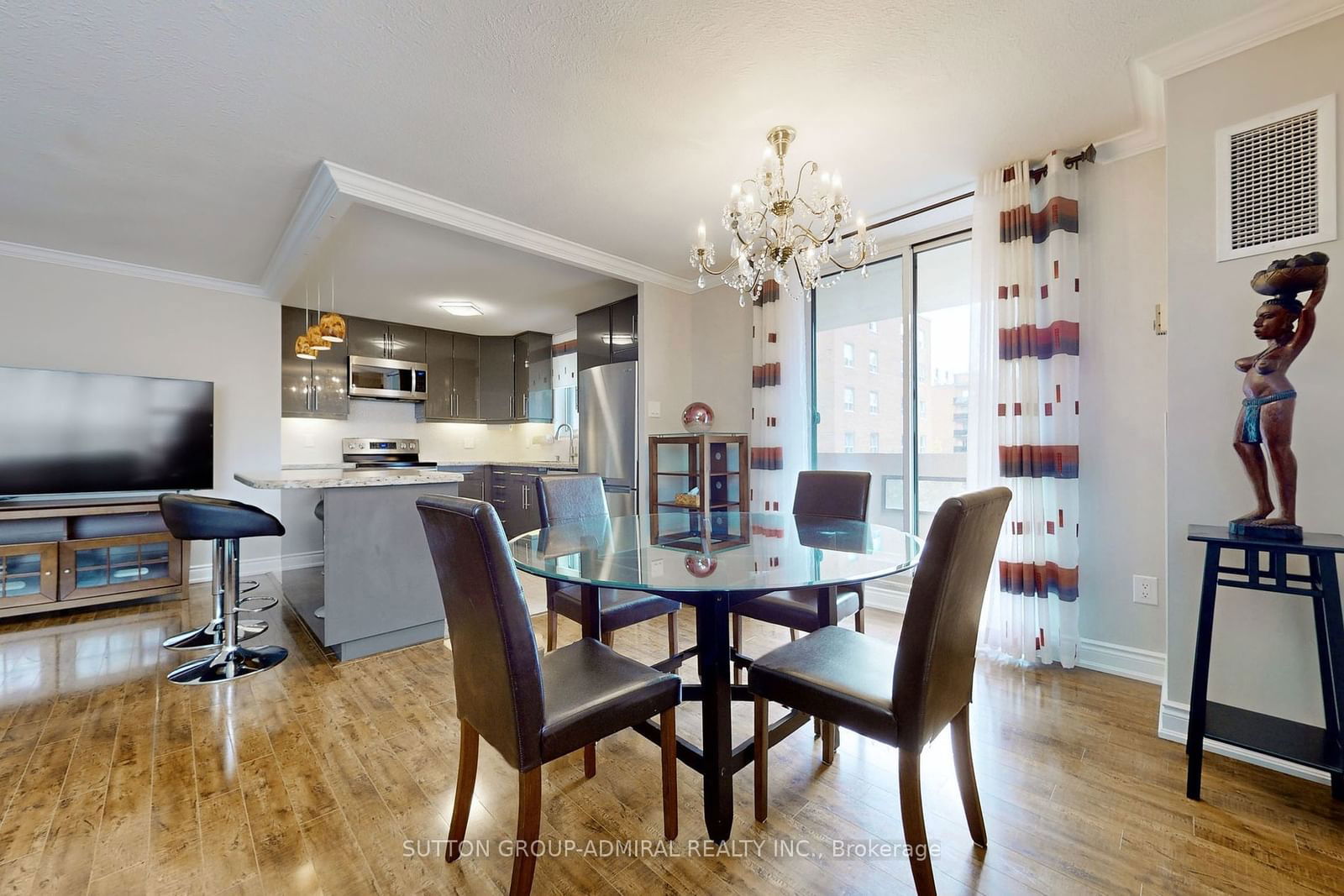 7451 Yonge St, unit 401 for sale - image #7