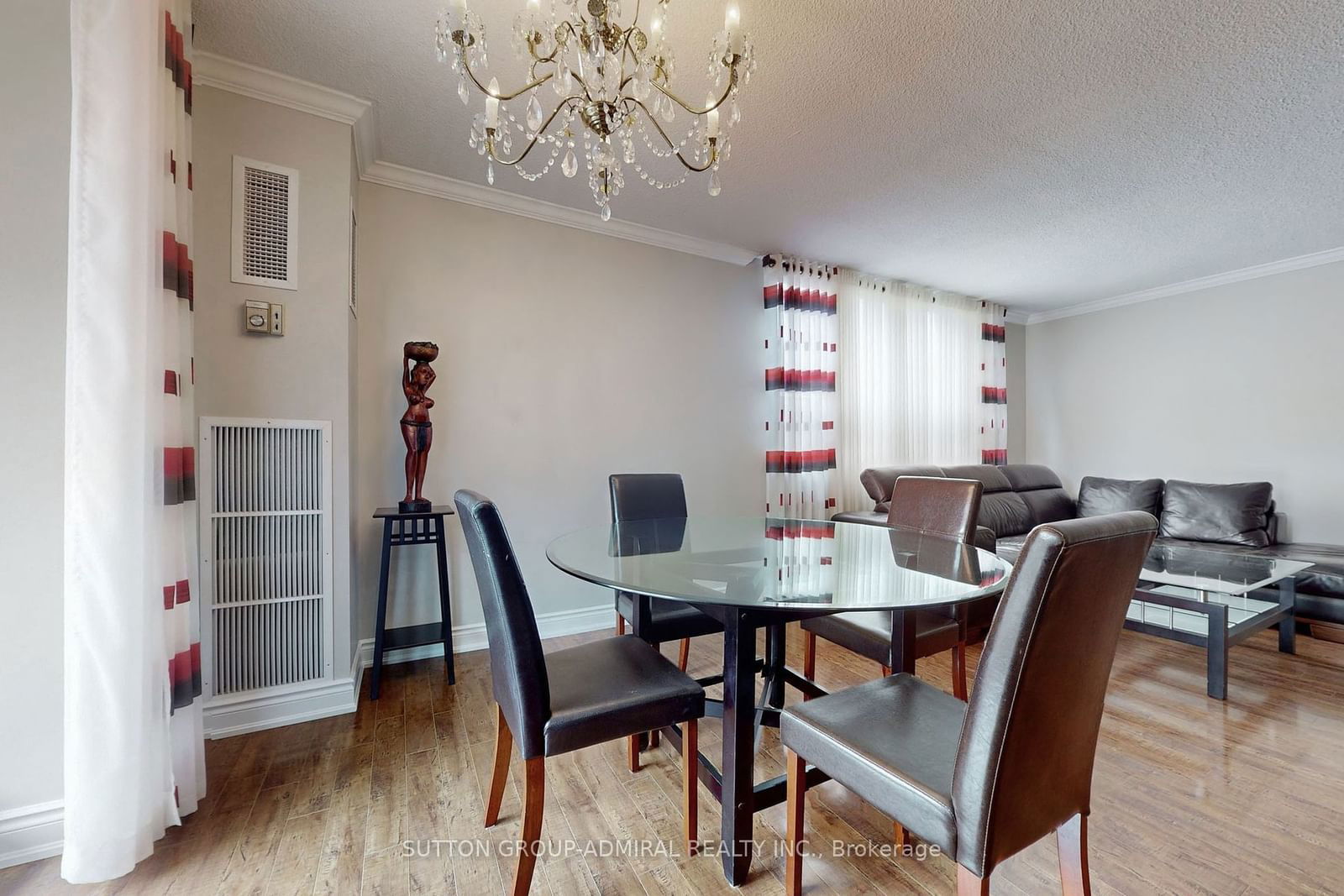 7451 Yonge St, unit 401 for sale - image #9