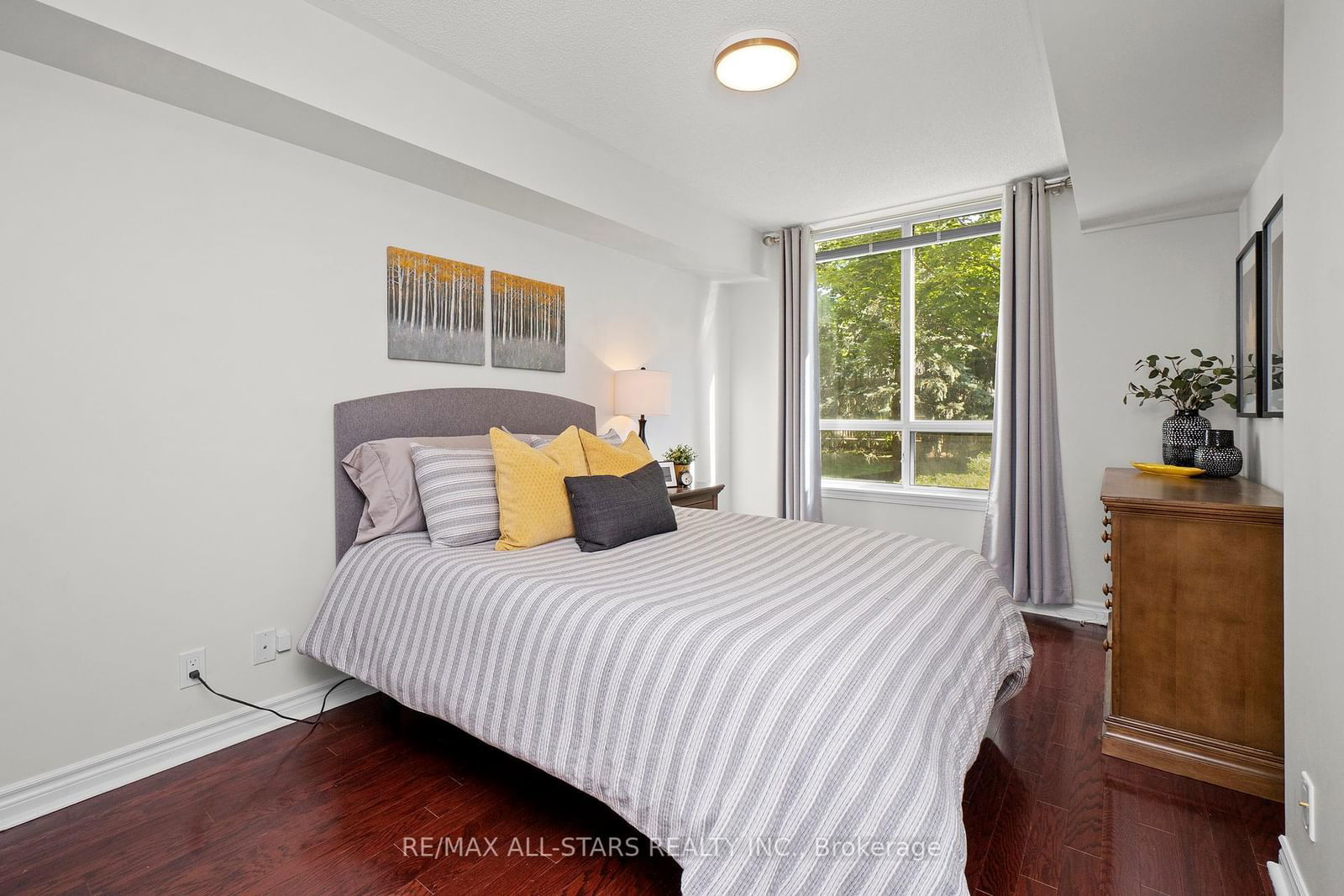 55 The Boardwalk Way, unit 104 for sale - image #23