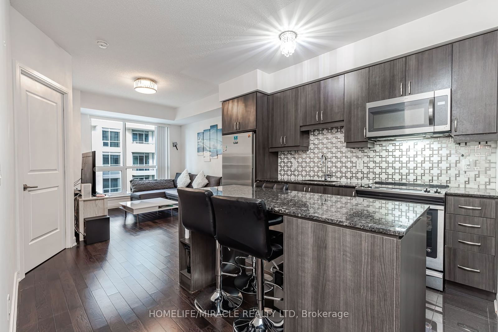 9199 Yonge St, unit 504 SE for sale - image #2