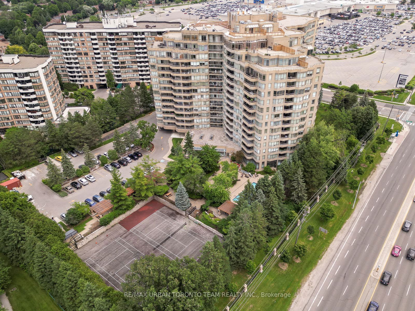 610 Bullock Dr, unit 1012 for sale - image #39