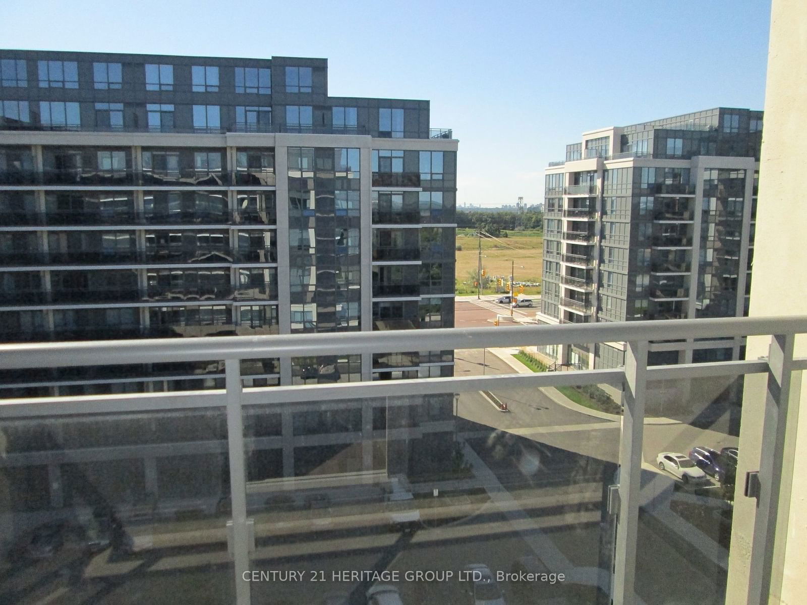 376 Highway 7 E, unit 915 for rent - image #8