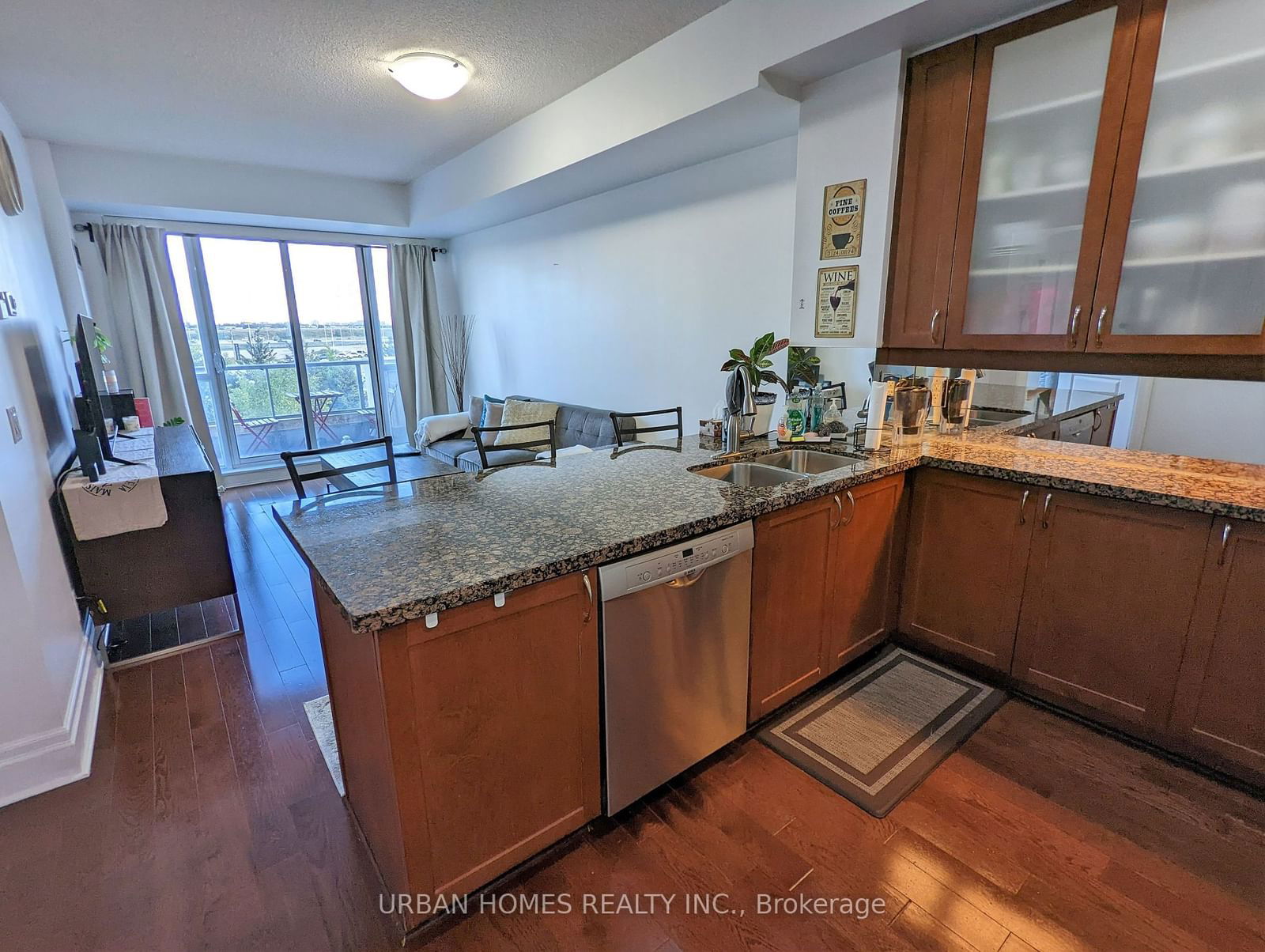 39 Upper Duke Cres, unit 308 for rent