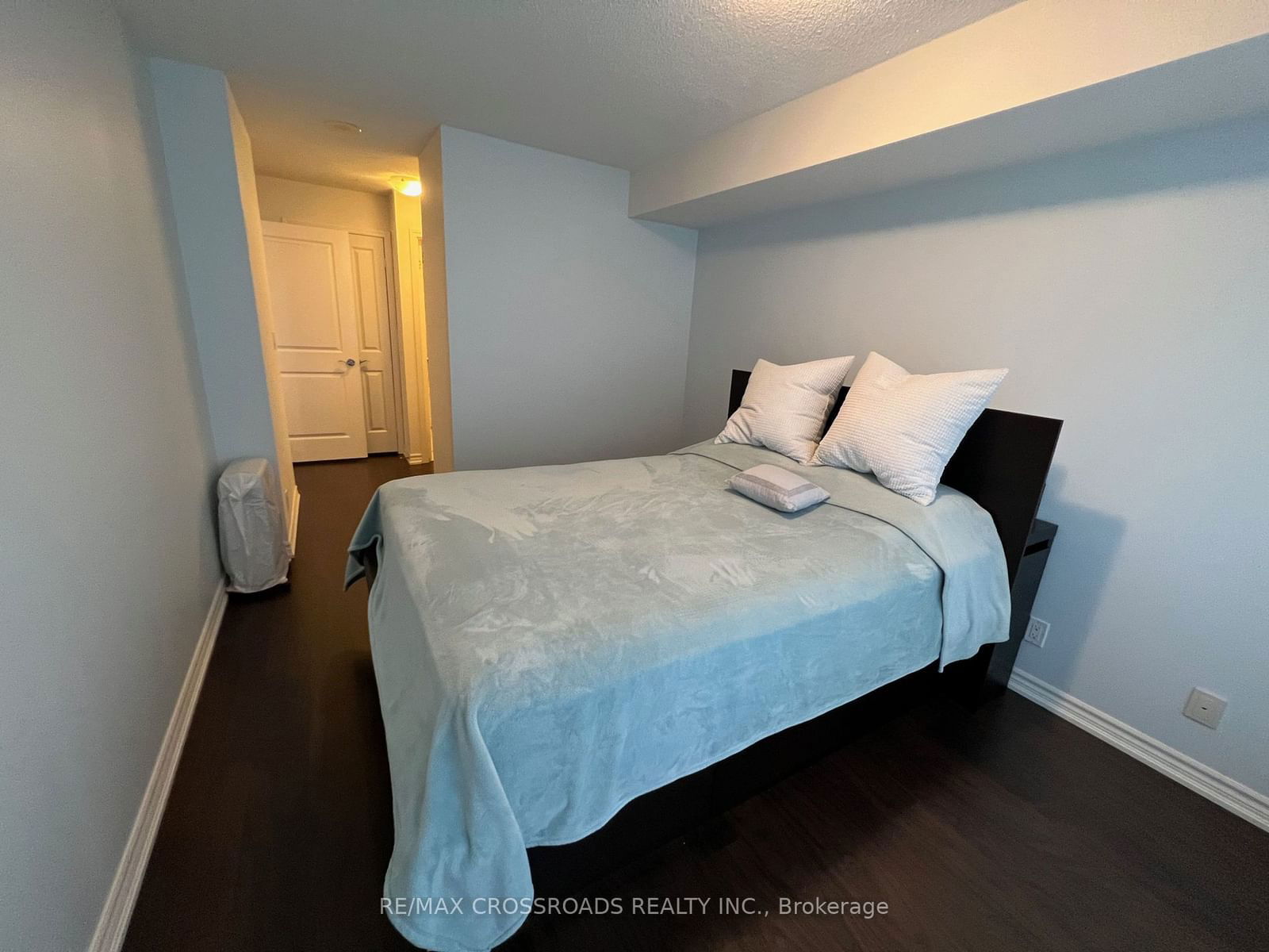 18 Harding Blvd, unit 304 for rent - image #10