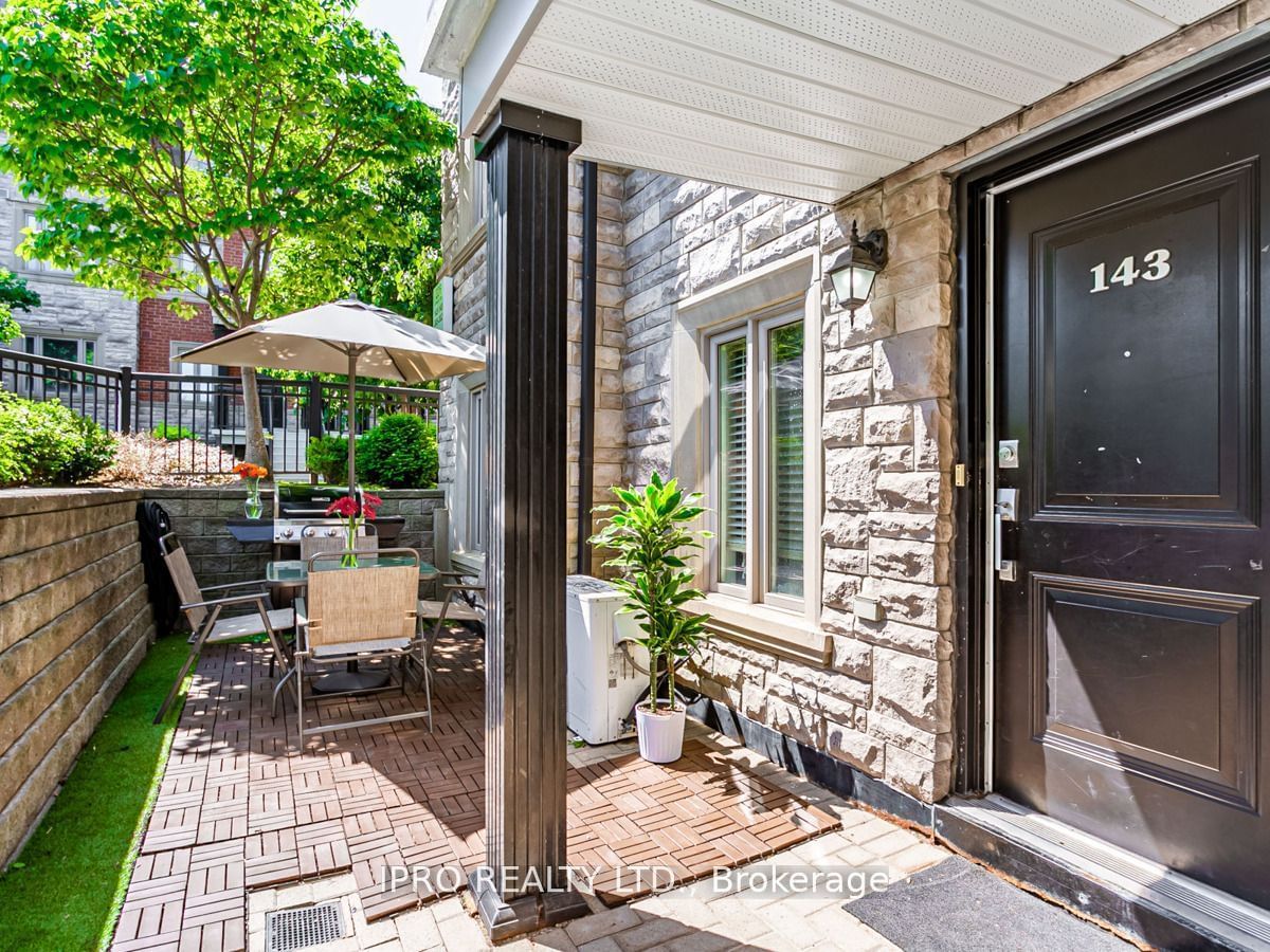 326 John St, unit TH143 for sale - image #32