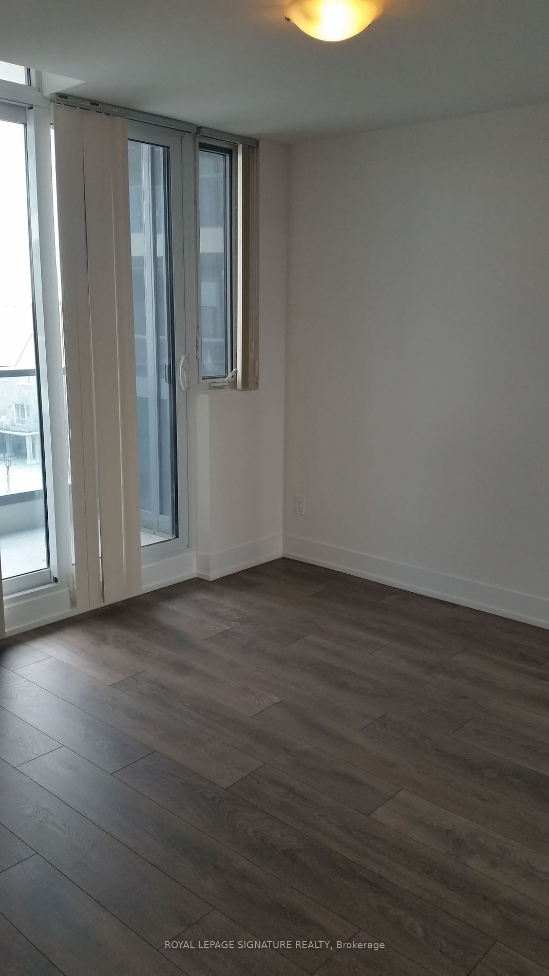 9471 Yonge St, unit 515 for rent - image #4