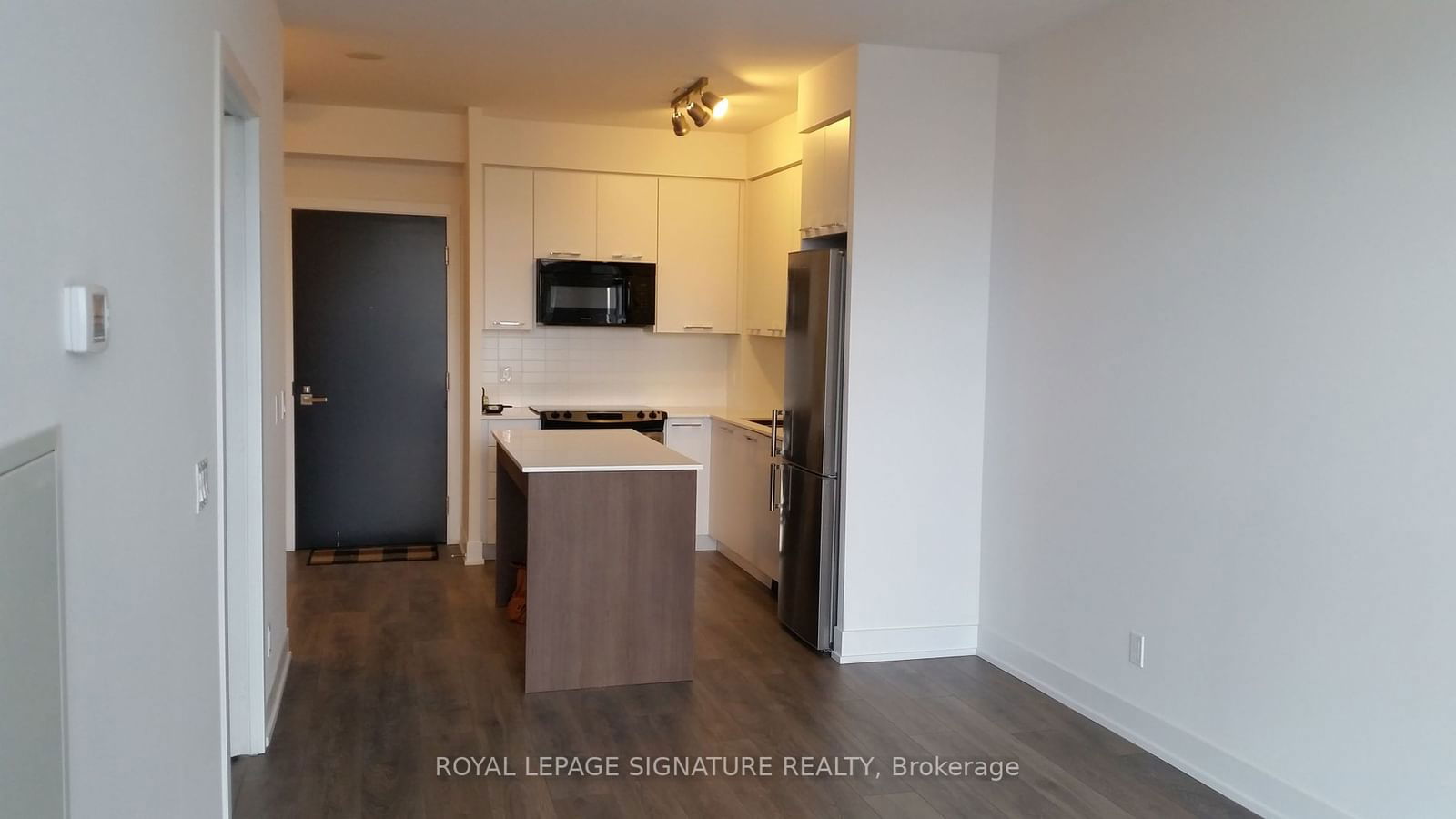 9471 Yonge St, unit 515 for rent - image #5