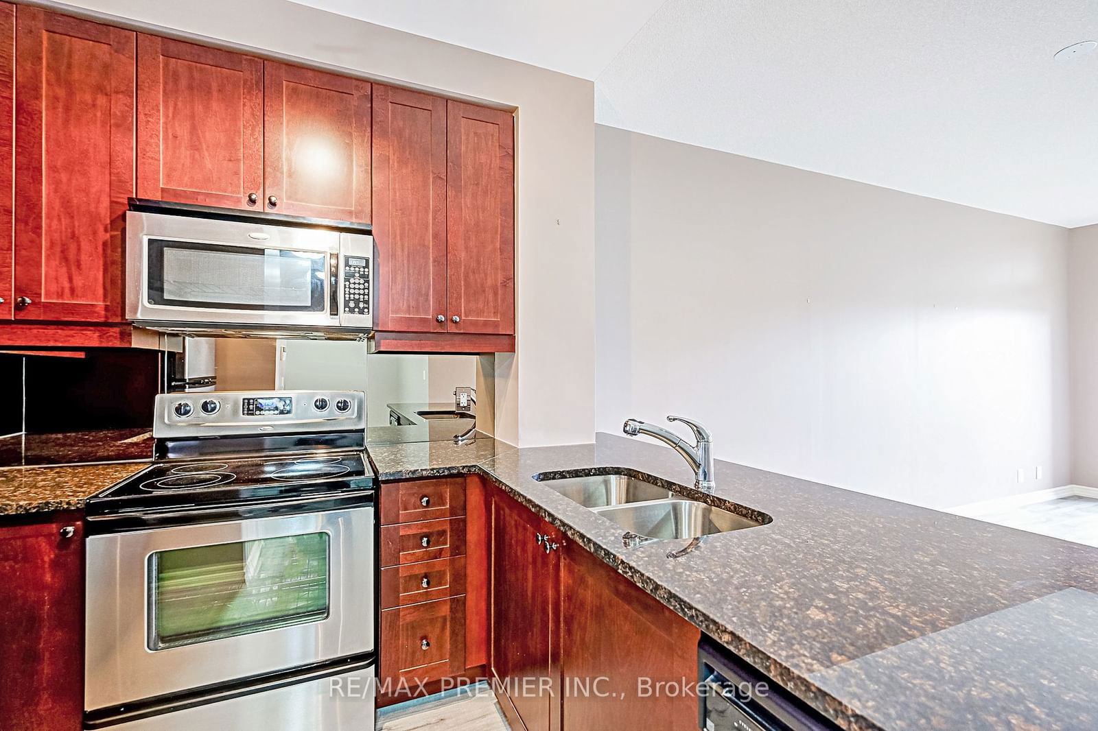 9235 Jane St, unit 208 for sale