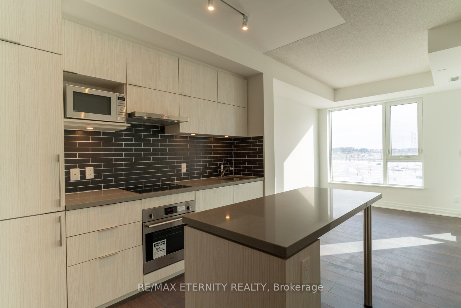 8 Rouge Valley Dr W, unit 511B for rent - image #6