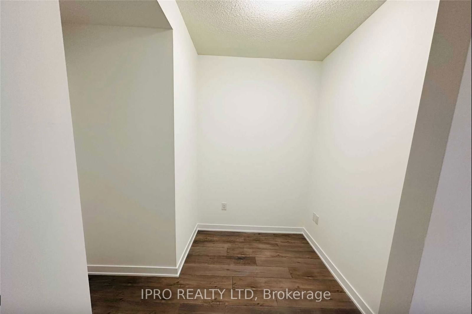 10 Honeycrisp Cres, unit 807 for rent - image #7