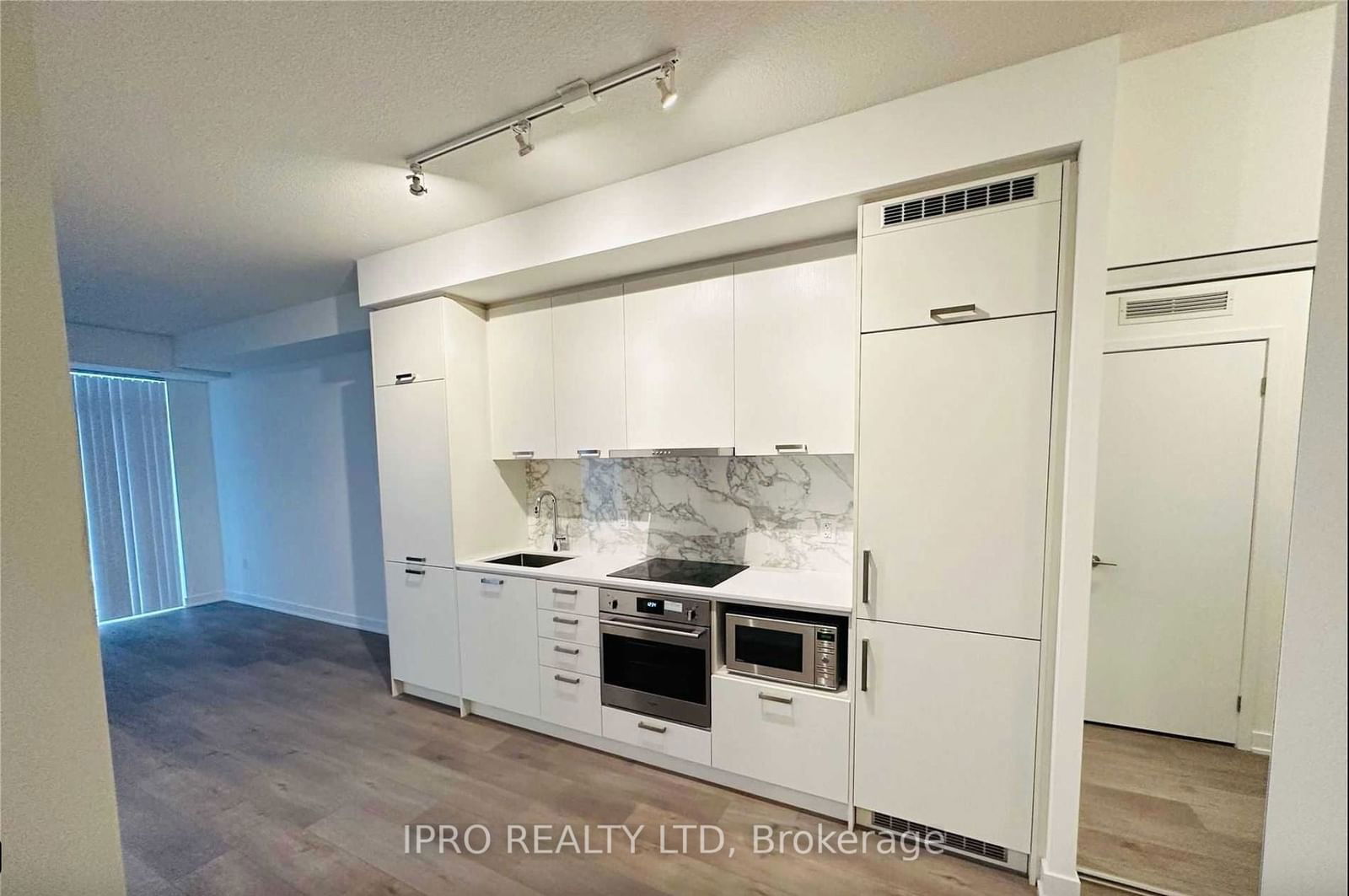 10 Honeycrisp Cres, unit 807 for rent - image #8