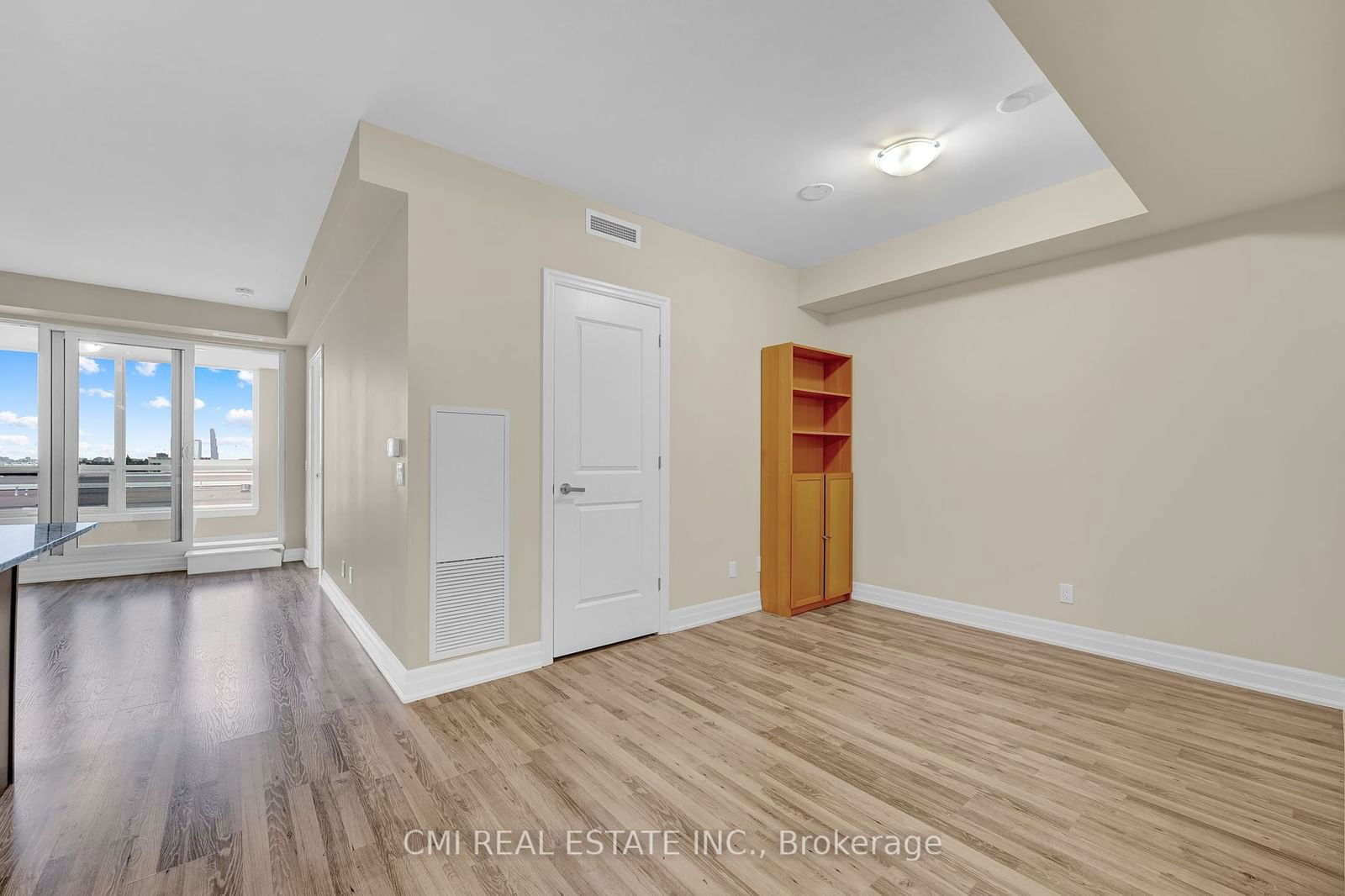 9075 Jane St, unit 407 for sale - image #8