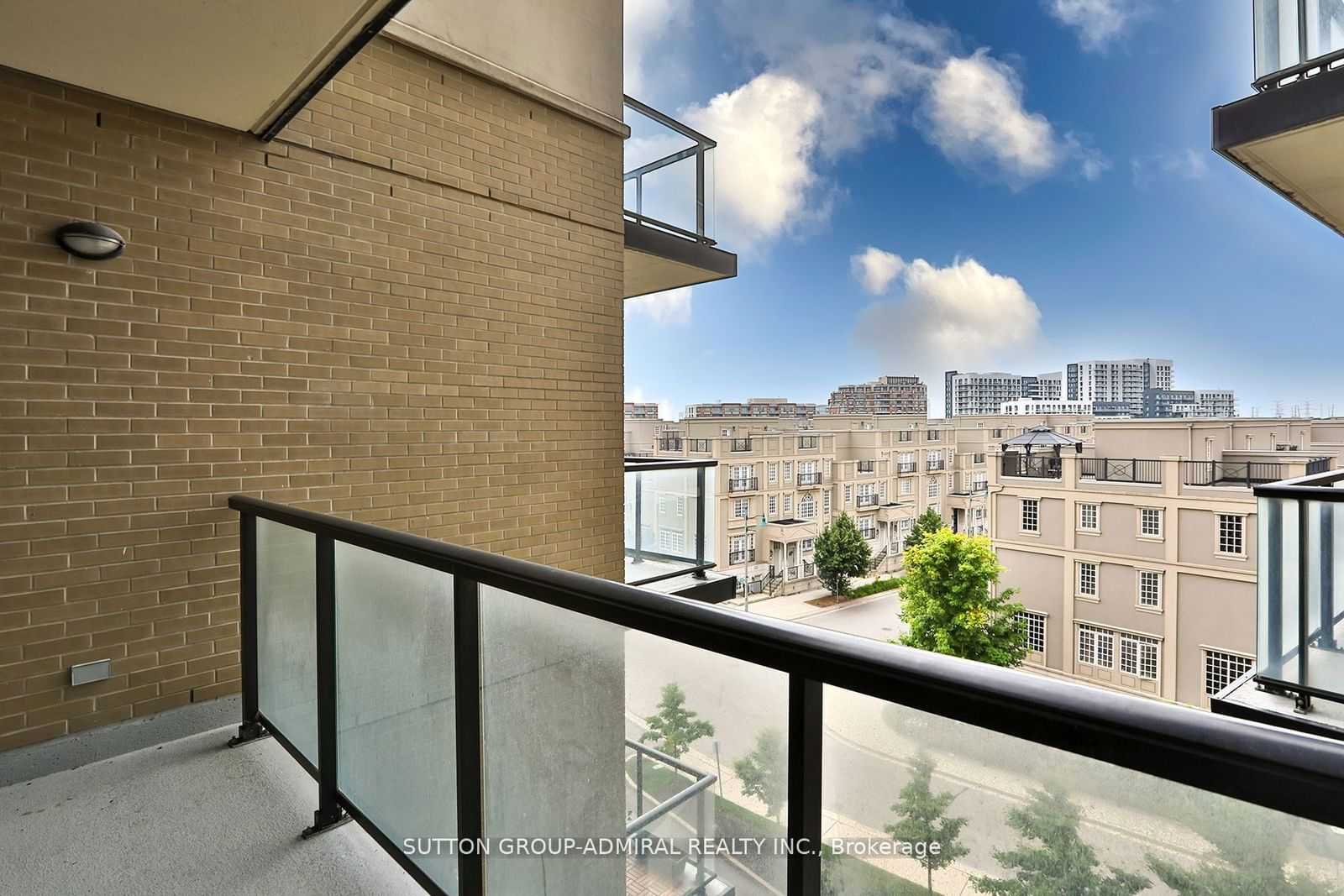 151 Upper Duke Cres, unit 517 for rent - image #21