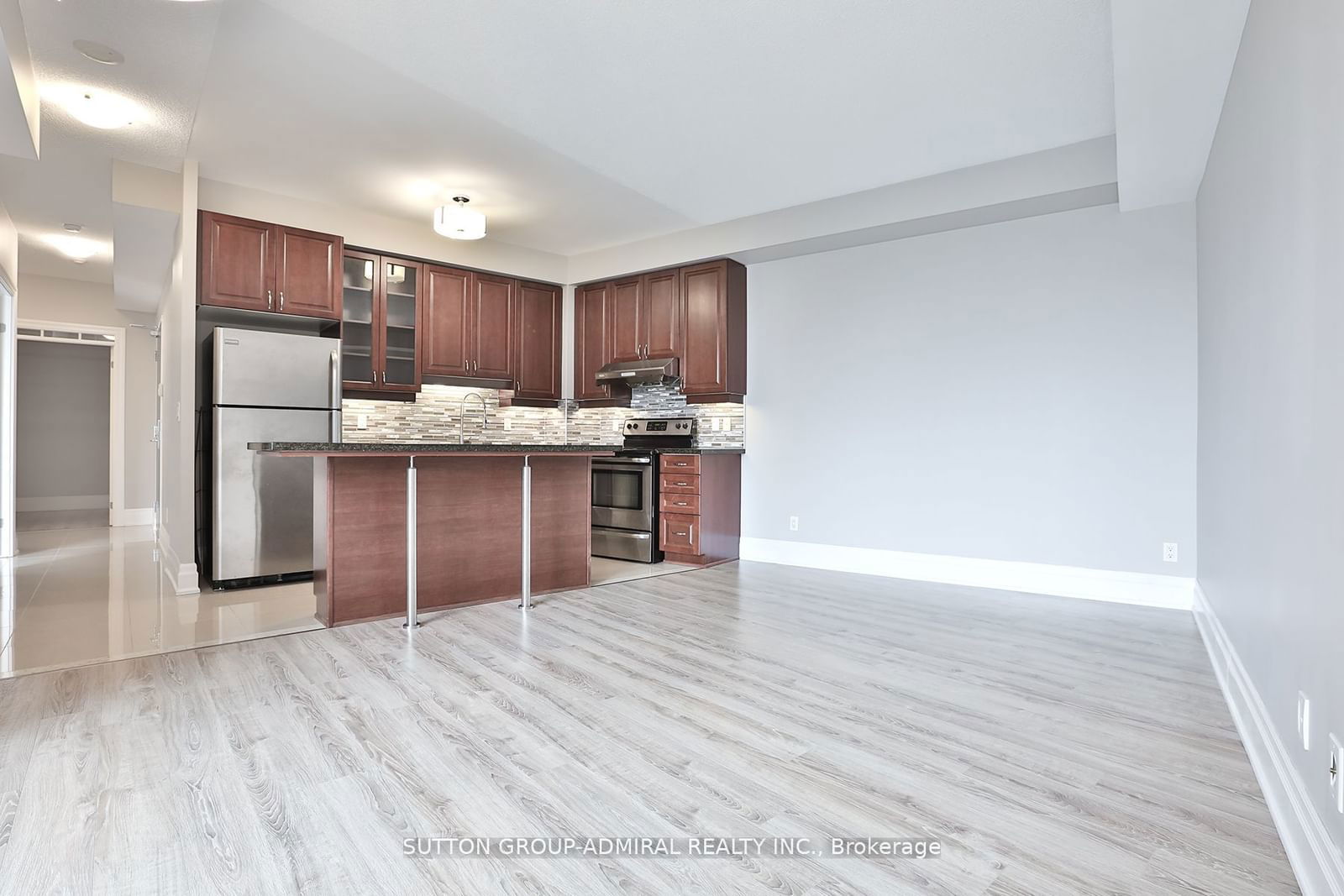 151 Upper Duke Cres, unit 517 for rent - image #8