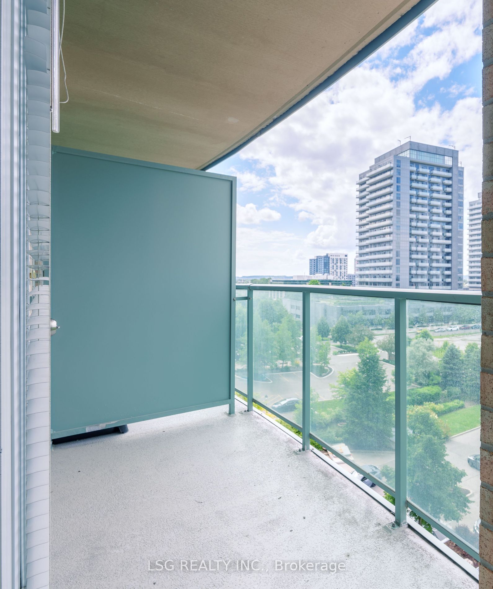 23 Oneida Cres, unit 701 for sale - image #17