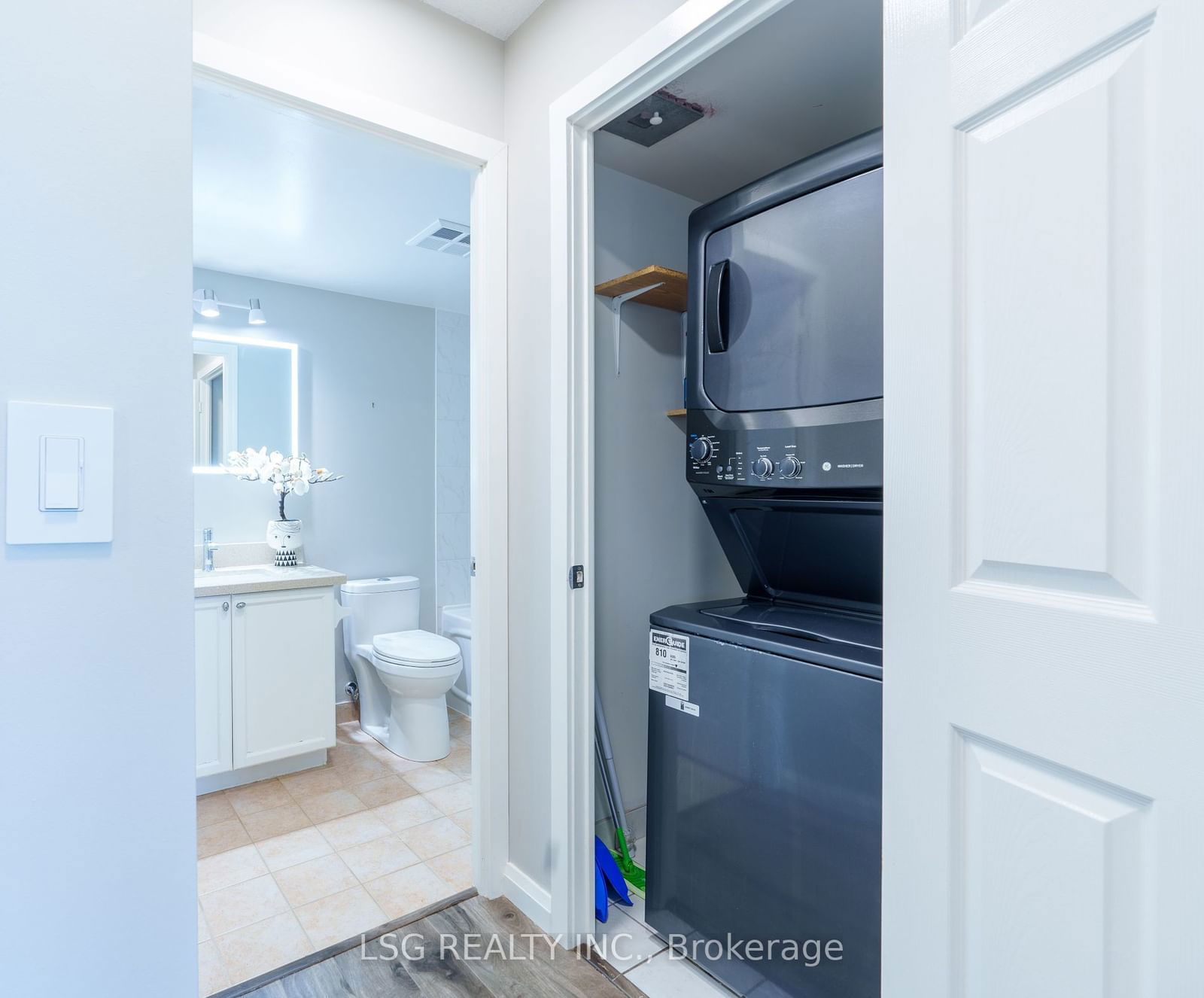 23 Oneida Cres, unit 701 for sale - image #23