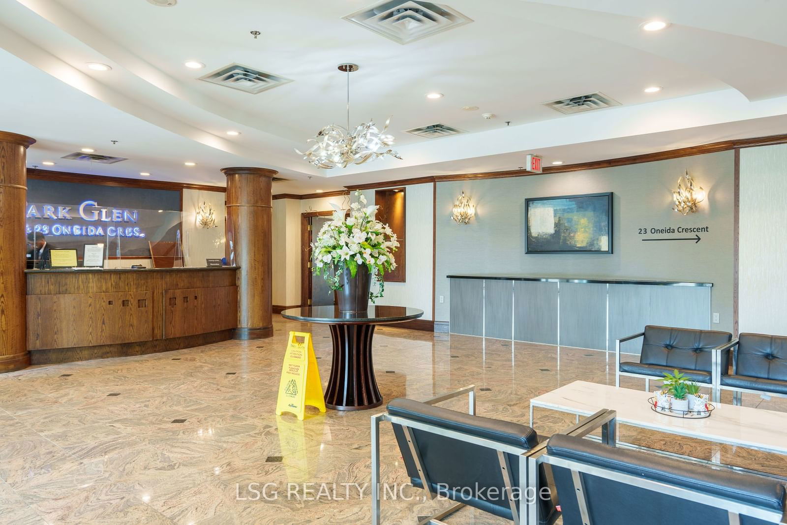 23 Oneida Cres, unit 701 for sale - image #27