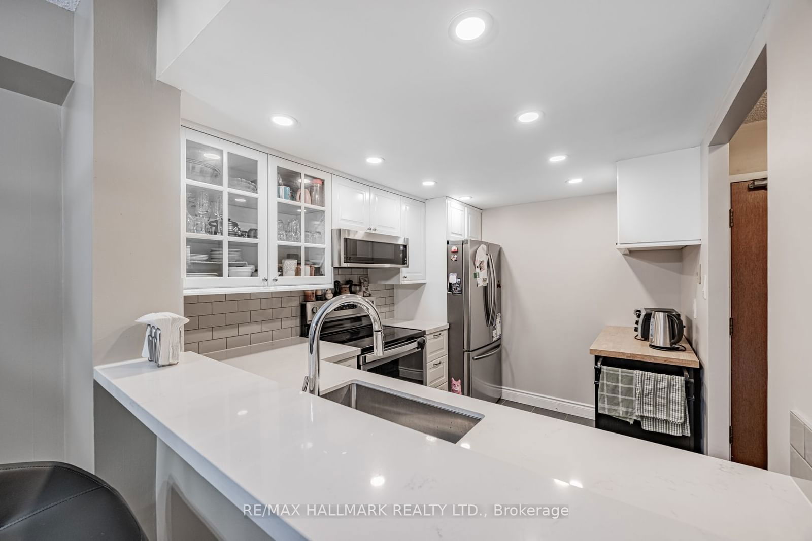 22 Clarissa Dr, unit 312 for sale - image #15