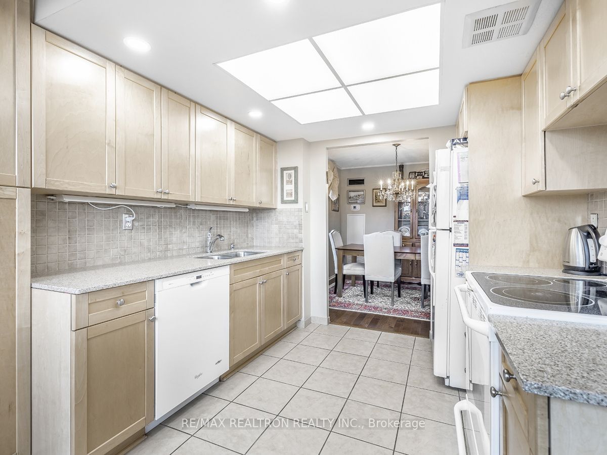 7460 Bathurst St, unit 407 for sale - image #13