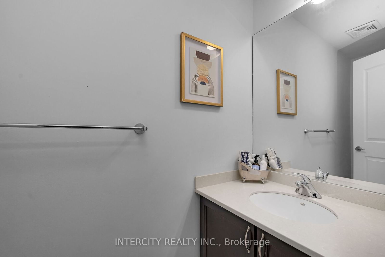 80 Burns Blvd, unit 302 for sale - image #23