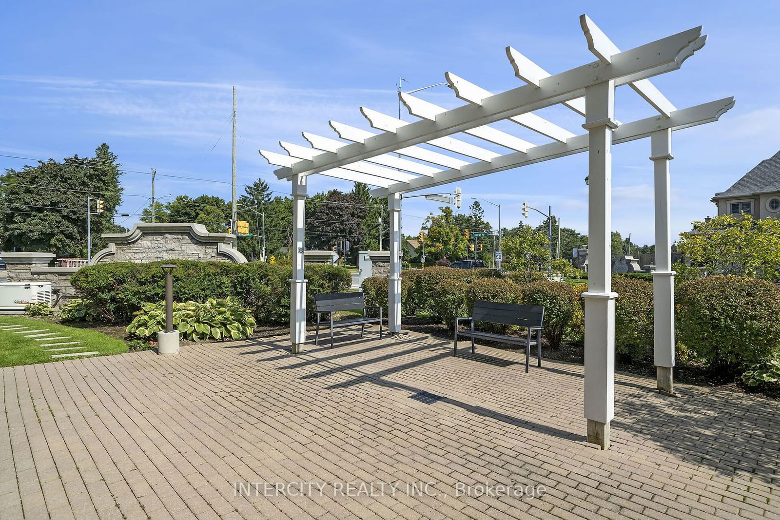 80 Burns Blvd, unit 302 for sale - image #30