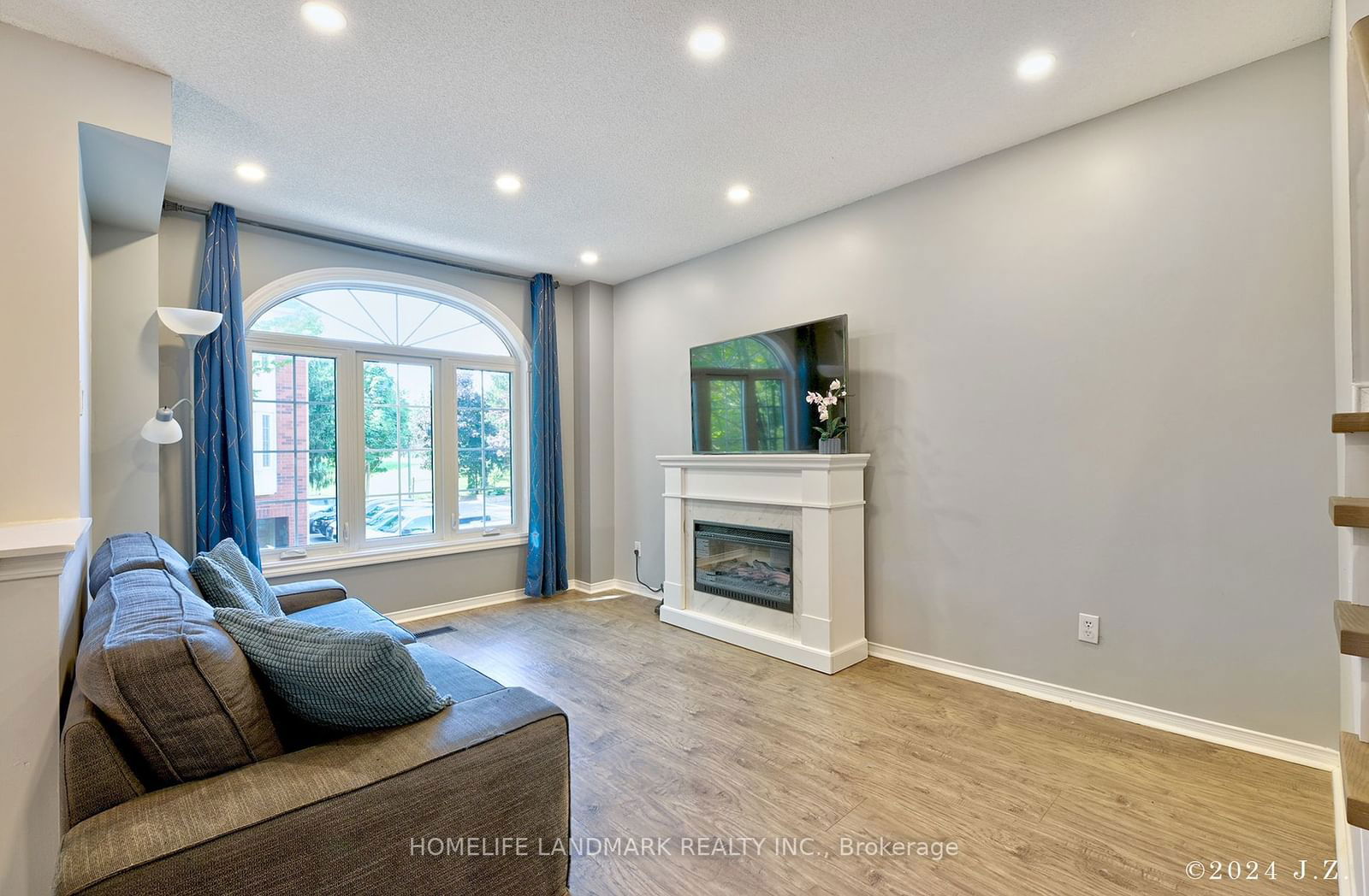 131 Mosaics Ave for sale  - image #5