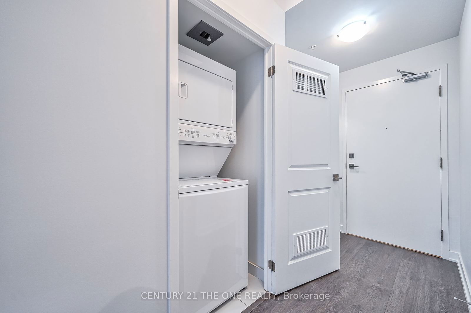 75 Oneida Cres, unit 1810 for sale - image #7