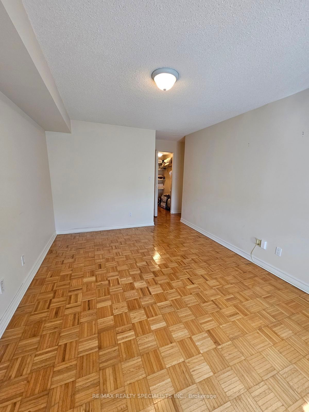 121 Woodbridge Ave, unit 412 for sale