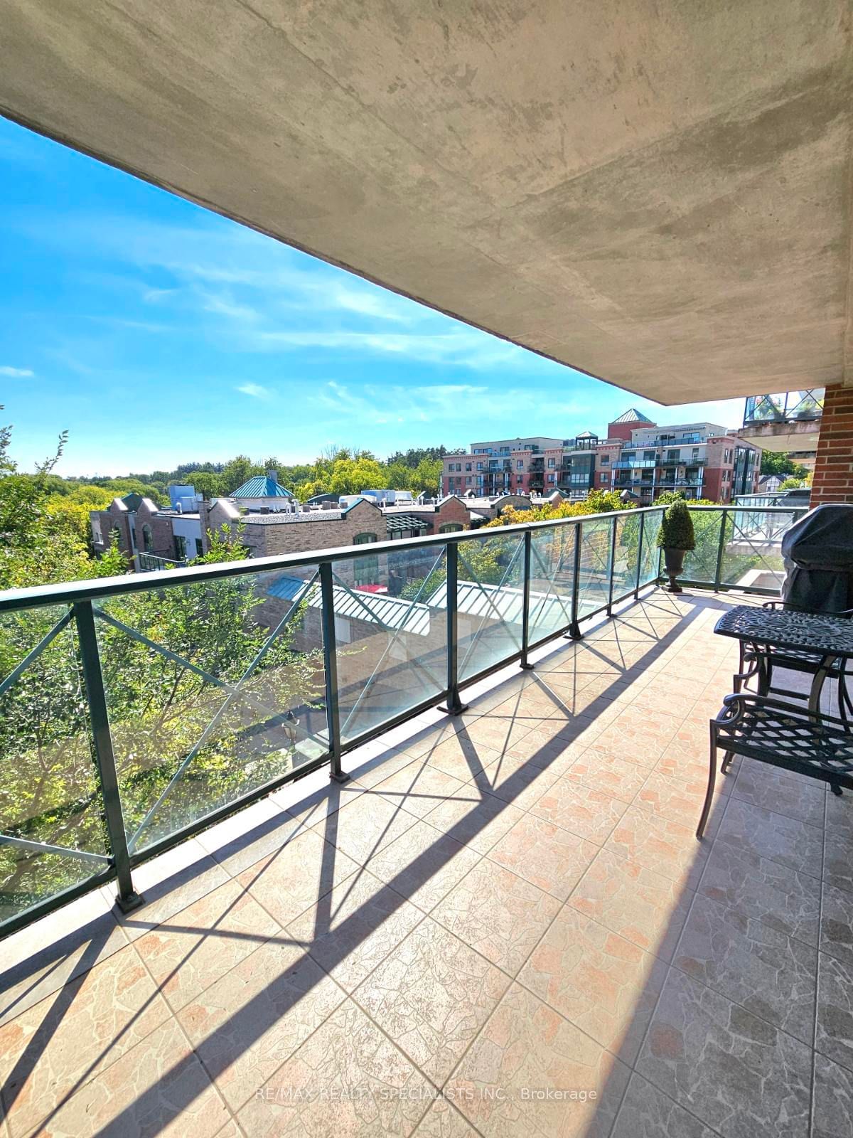 121 Woodbridge Ave, unit 412 for sale - image #26