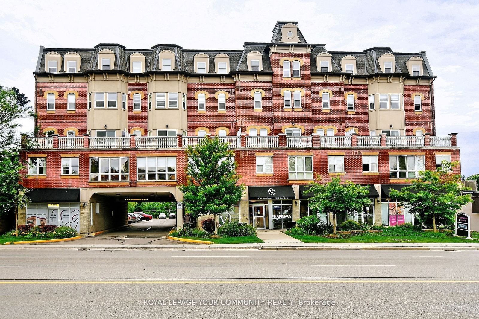 The Victorian Condos, Aurora, Toronto