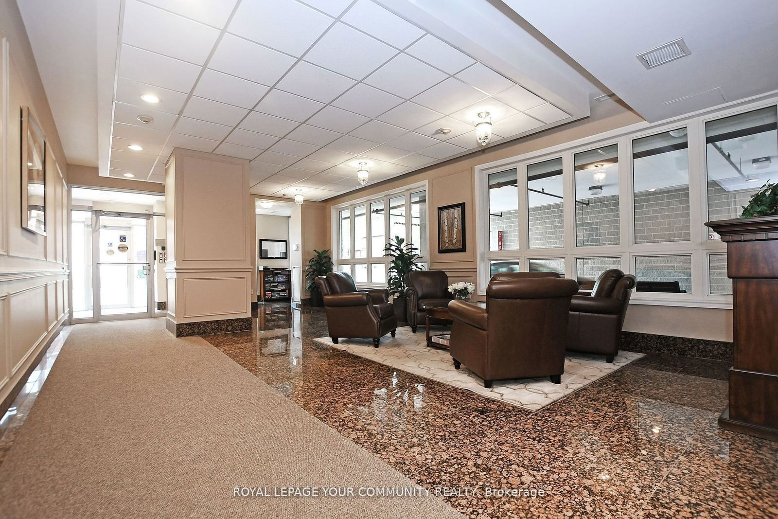 15450 Yonge St, unit 306 for sale - image #5