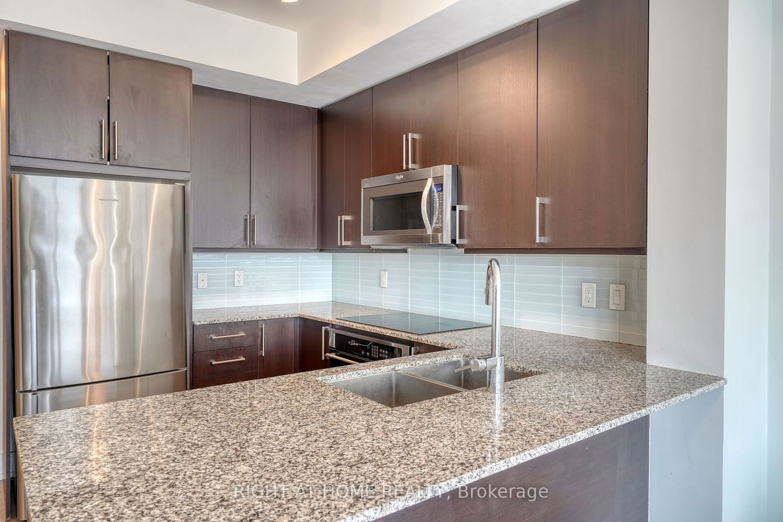 9600 Yonge St, unit 301 for sale - image #6