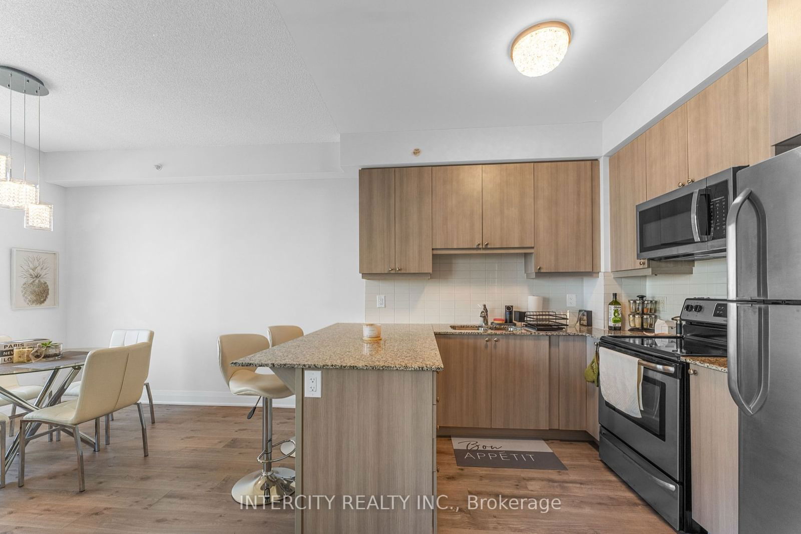 12 Woodstream Blvd, unit 920 for sale - image #4