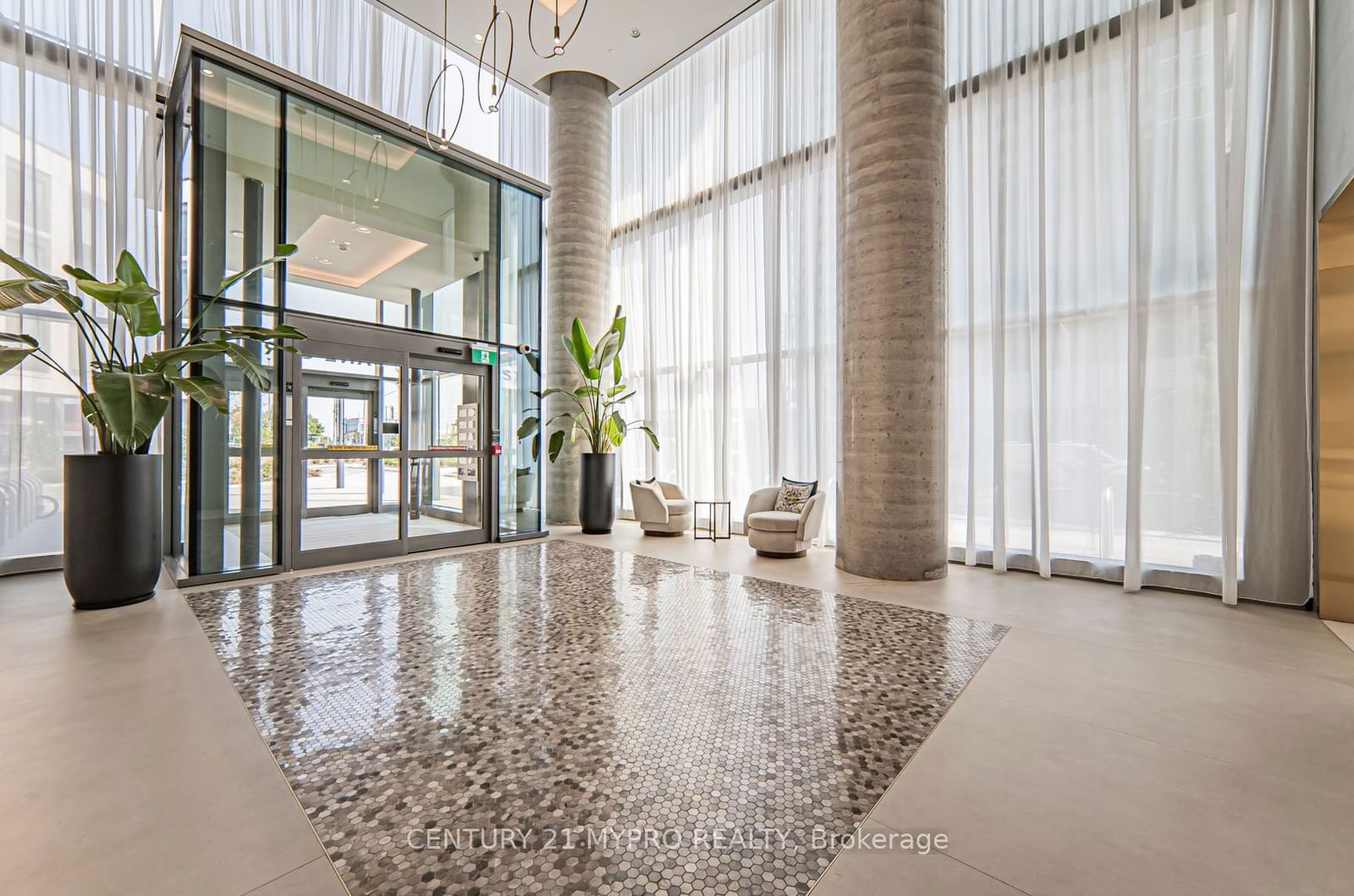 7890 Jane St, unit 2212 for sale - image #4