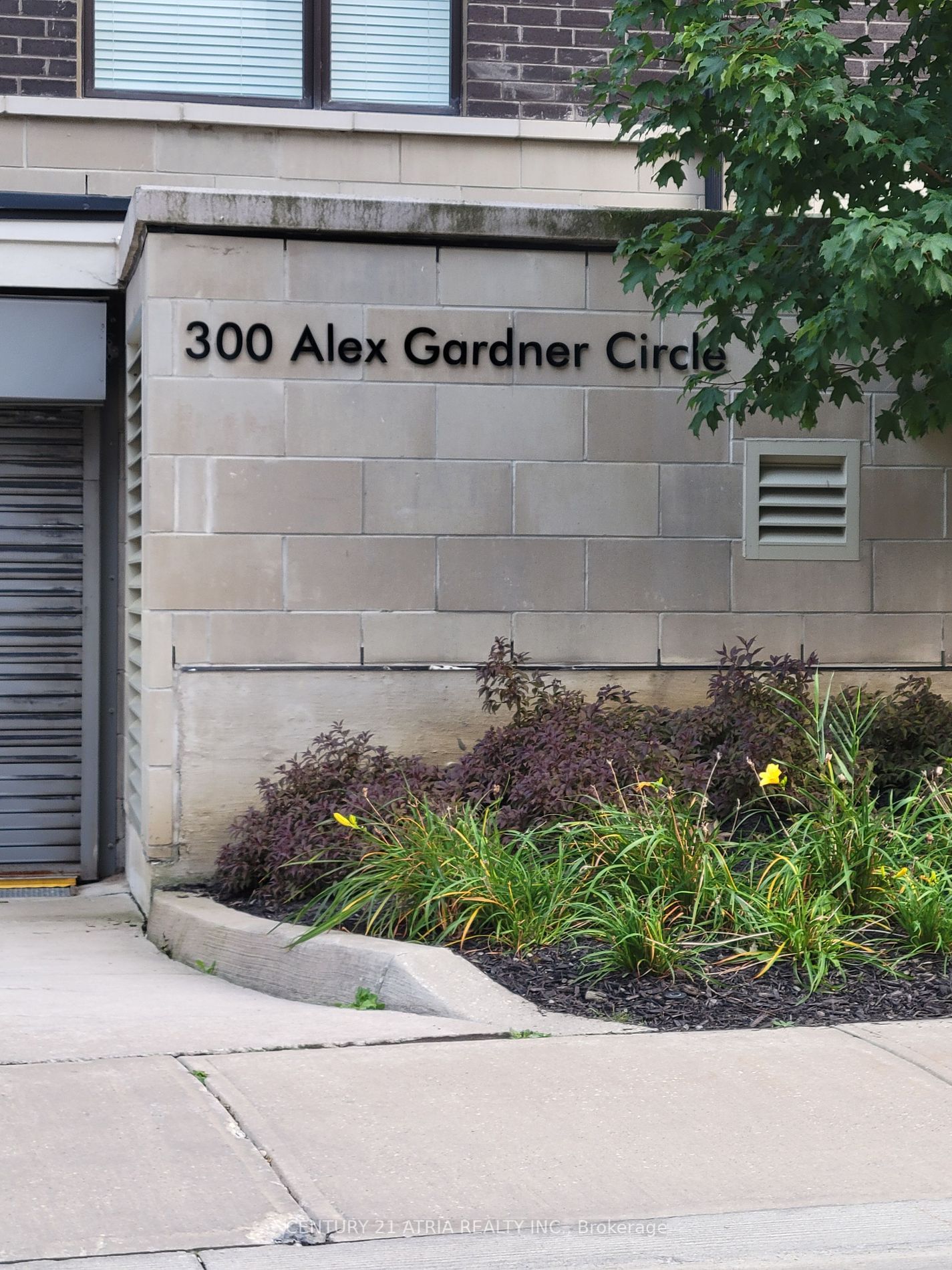 300 Alex Gardner Circ, unit 48 for rent