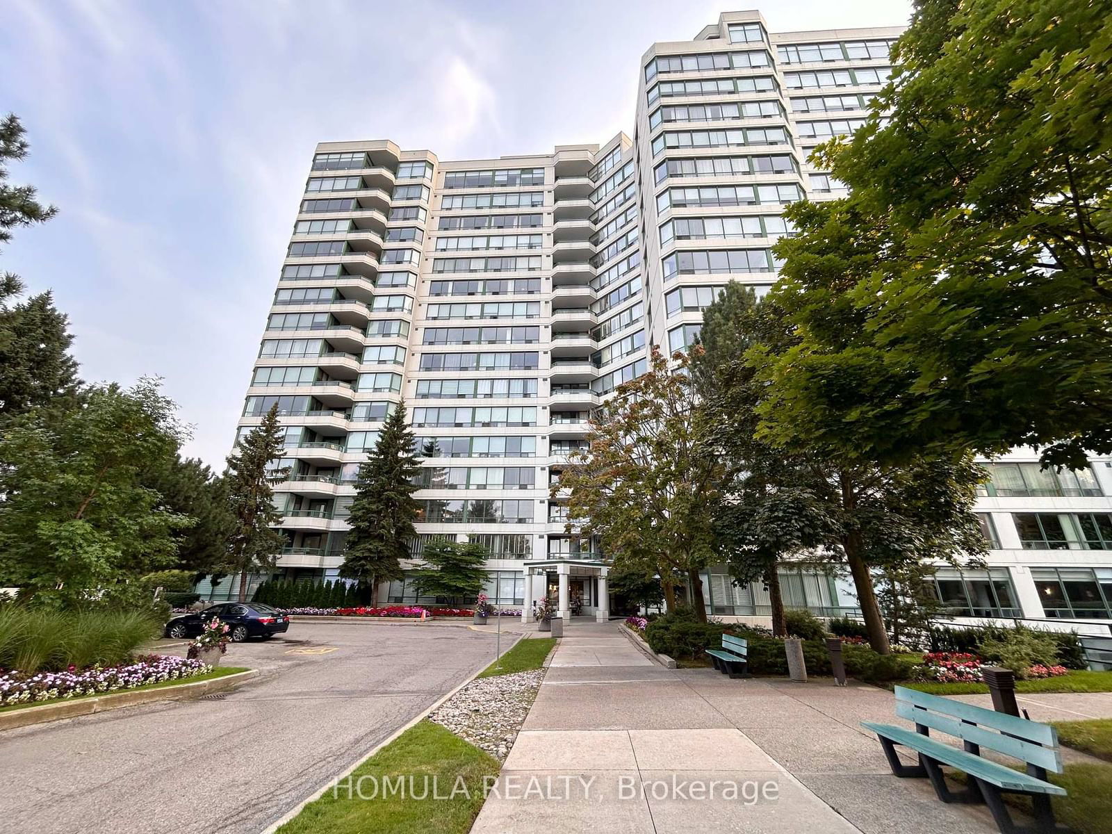 110 Promenade Circ, unit 706 for rent - image #2