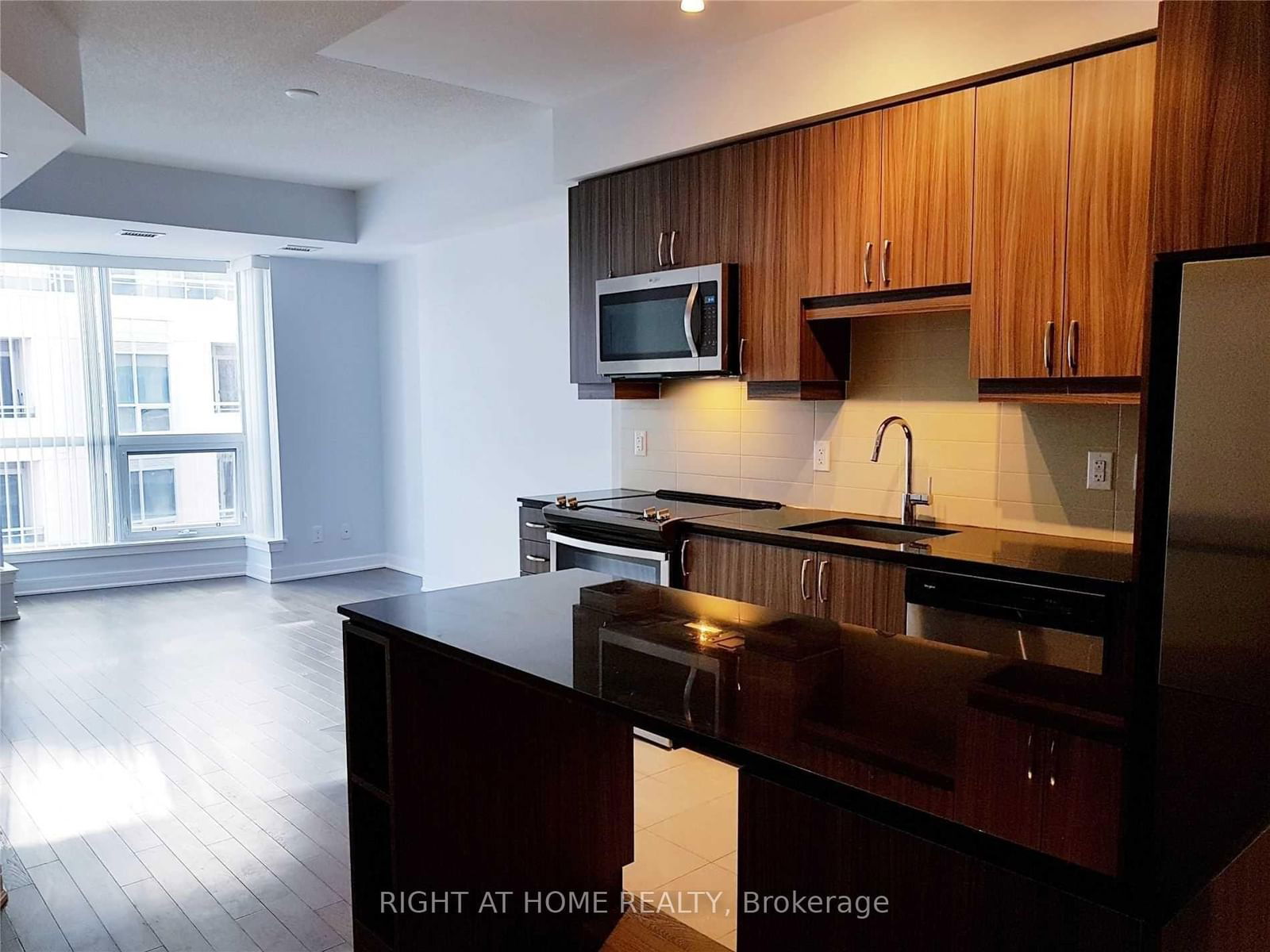 9191 Yonge St, unit Sw#608 for sale - image #10