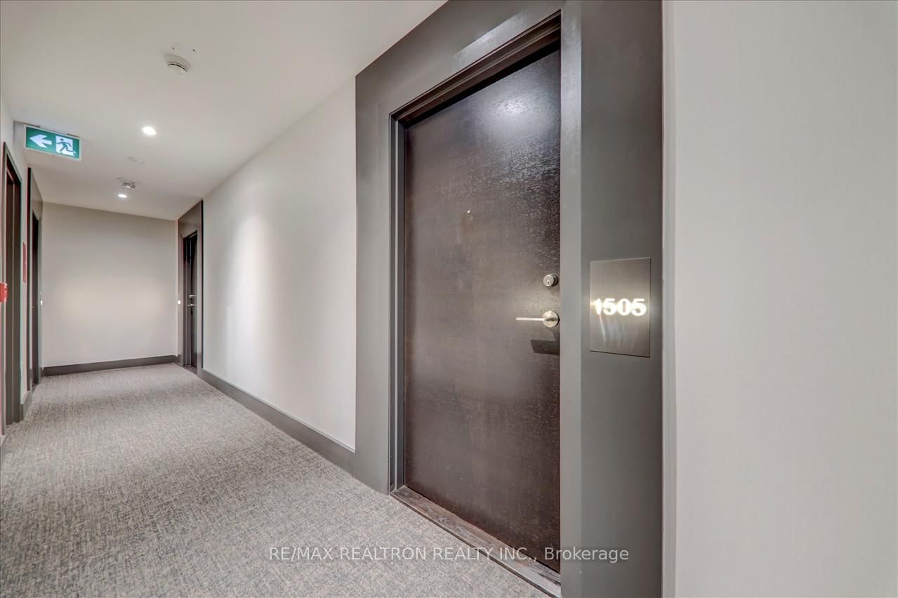 8868 Yonge St, unit 1505E for sale