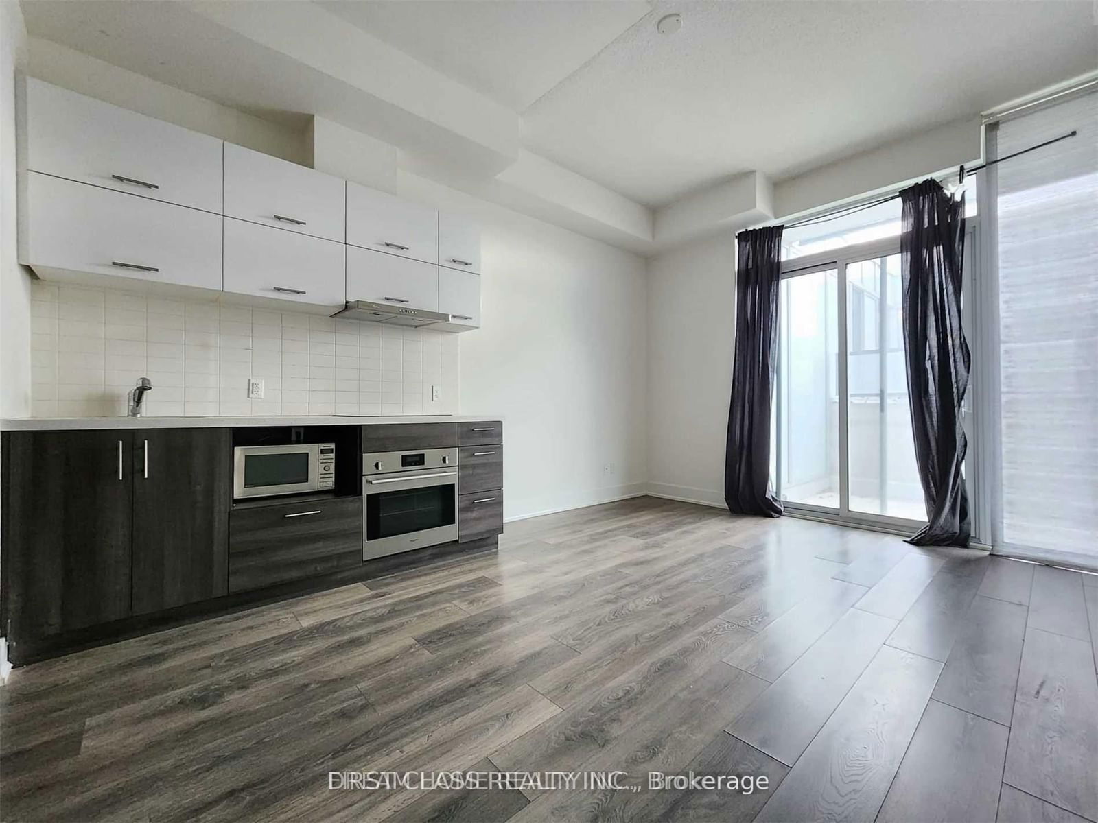 8081 Birchmount Rd, unit J802 for rent