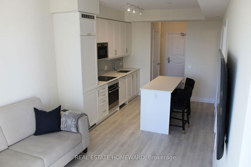 9085 Jane St, unit 1707 for rent - image #1