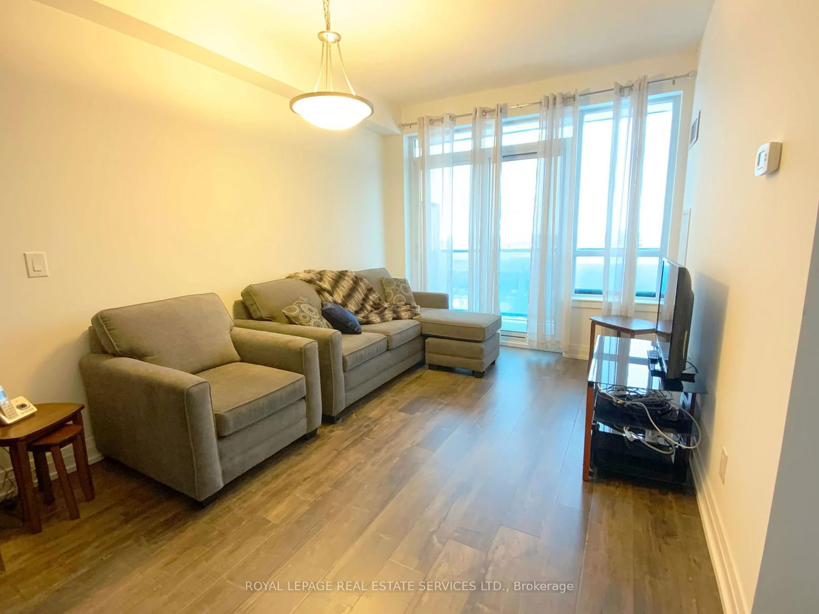 7167 Yonge St, unit 507 for rent - image #6