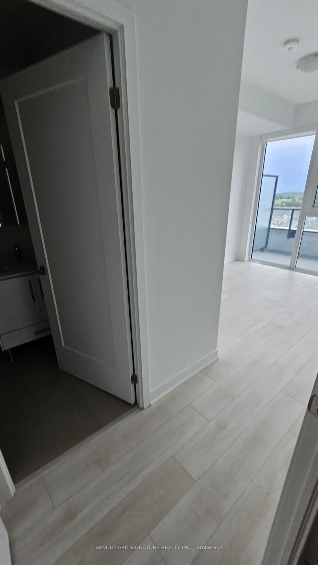 95 Oneida Cres, unit 1001 for rent - image #8