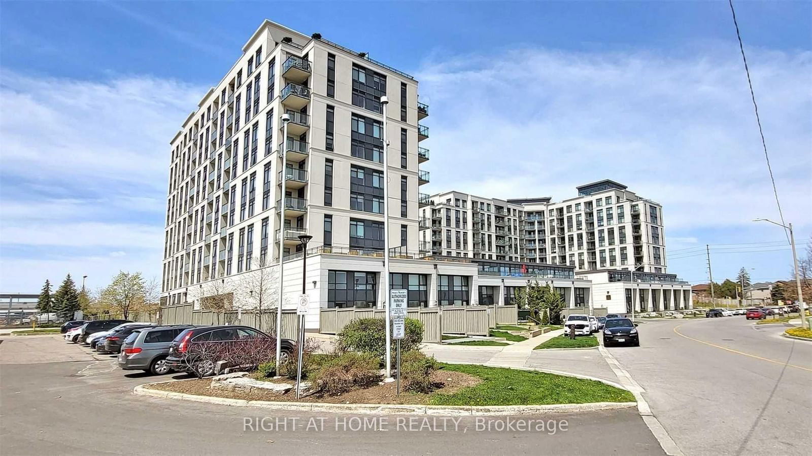 24 Woodstream Blvd, unit 1011 for rent - image #3