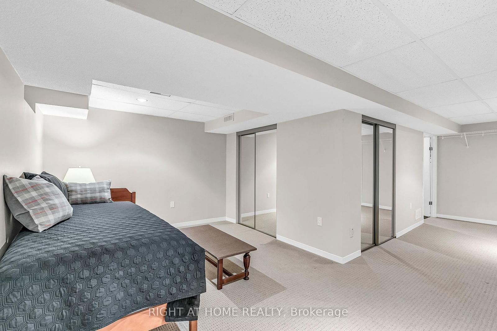 115 Avenue Rd, unit 10 for sale - image #31