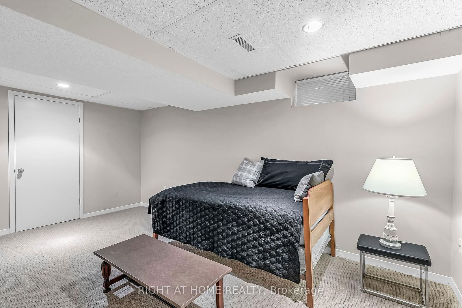 115 Avenue Rd, unit 10 for sale - image #32