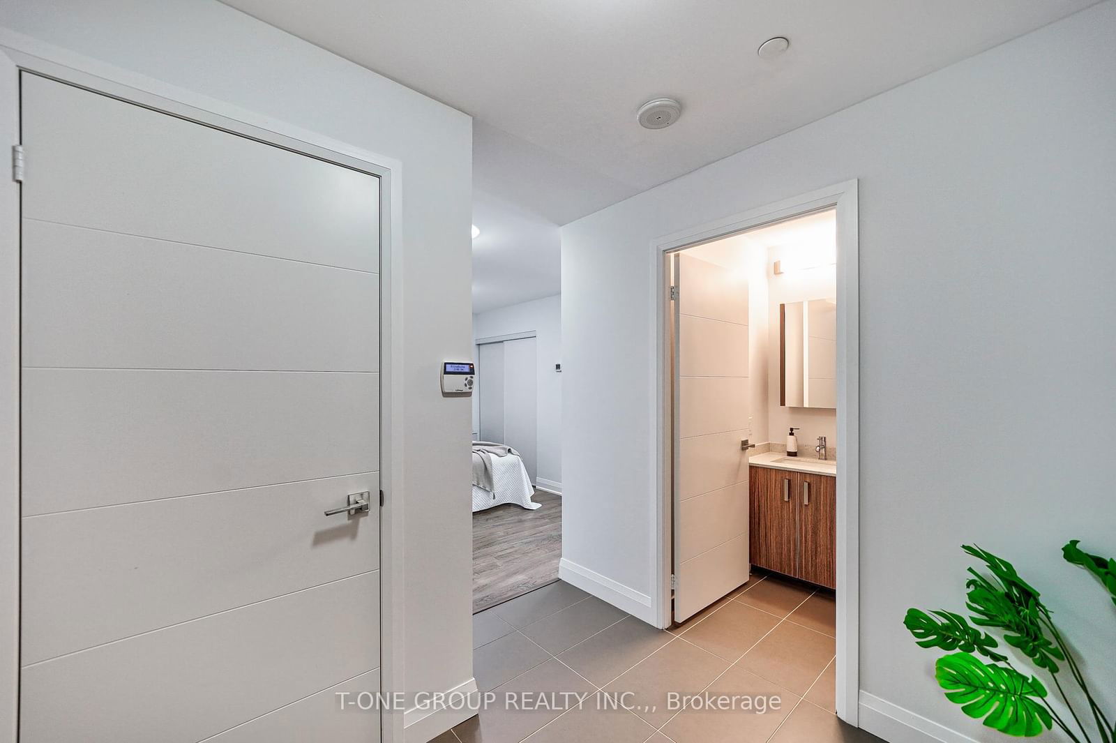 18 Uptown Dr, unit 227 for sale - image #5