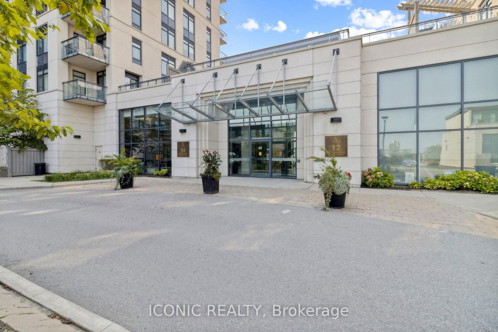 12 Woodstream Blvd, unit 518 for sale - image #4